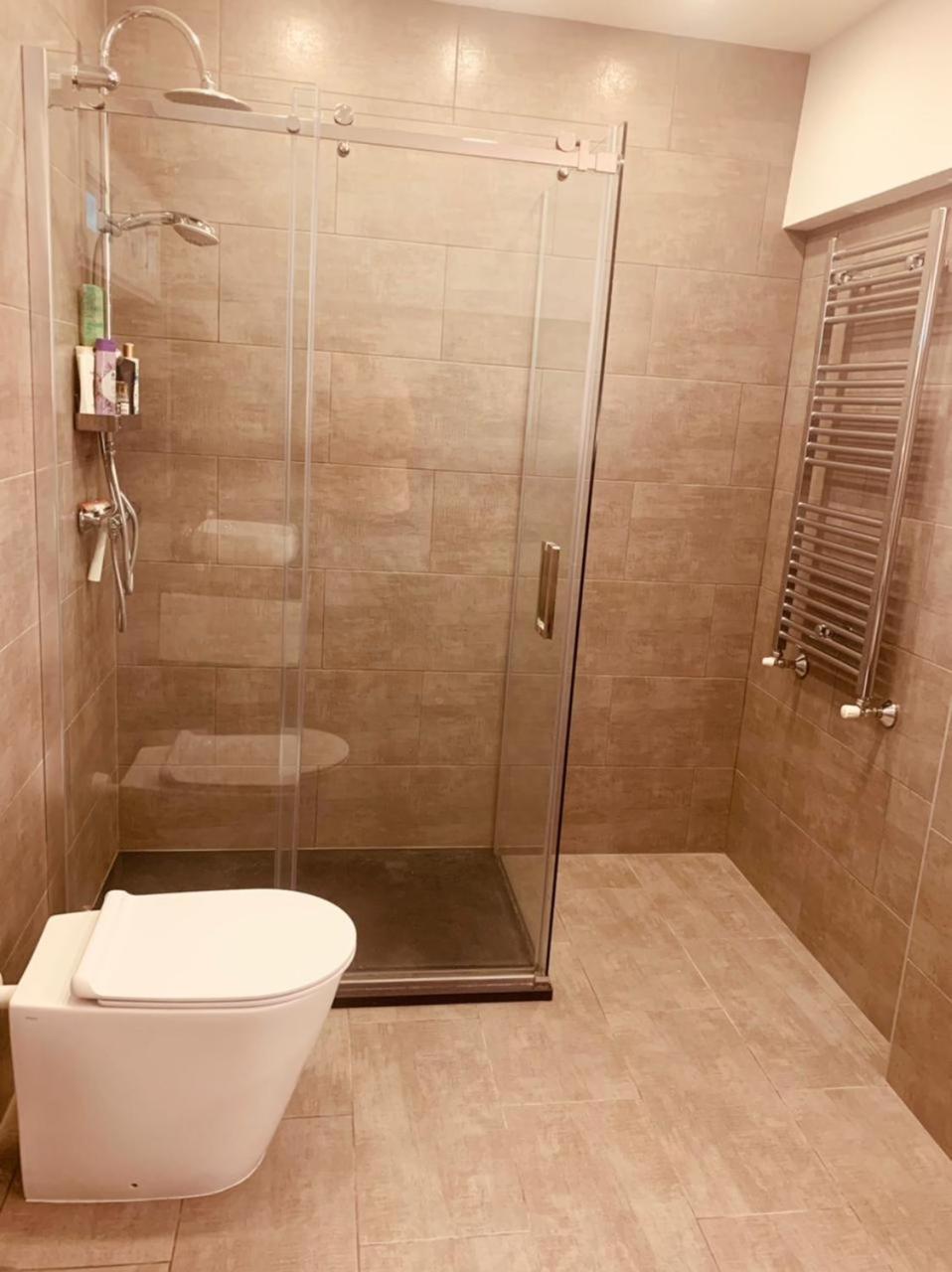 Seeblickwohnung Sirmione - Fronte Lago Mit Privatsteg Екстериор снимка